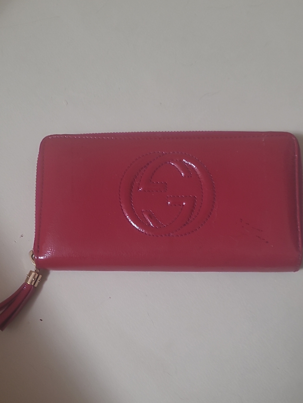 Gucci Patent Leather Zip Wallet in Bright Red with Tassel